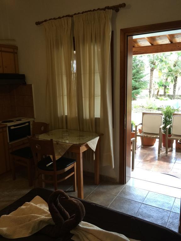 Alexandros Apartment Loutraki  Ngoại thất bức ảnh