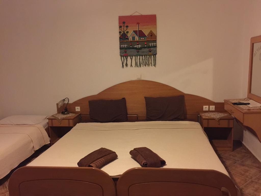 Alexandros Apartment Loutraki  Ngoại thất bức ảnh